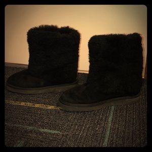 Black Short Uggs